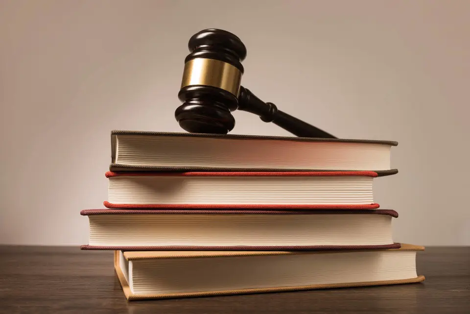 “取保候审”：在法律的边界里“走一走”